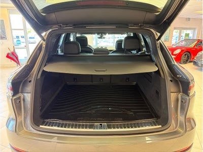 2023 Porsche Cayenne Sport Utility 4D