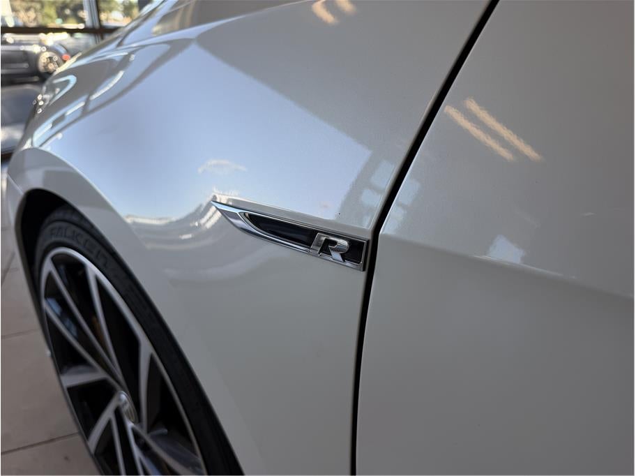 2018 Volkswagen Golf R Hatchback Sedan 4D