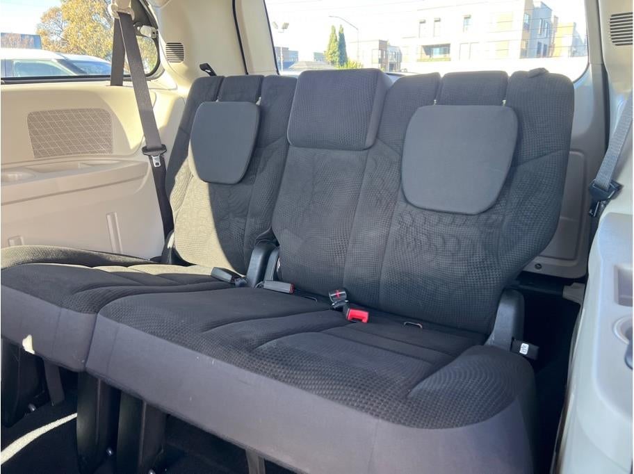 2017 Dodge Grand Caravan Passenger SE Minivan 4D