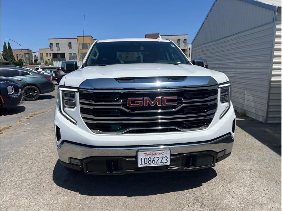 2024 GMC Sierra 1500 Crew Cab SLT Pickup 4D 5 3/4 ft