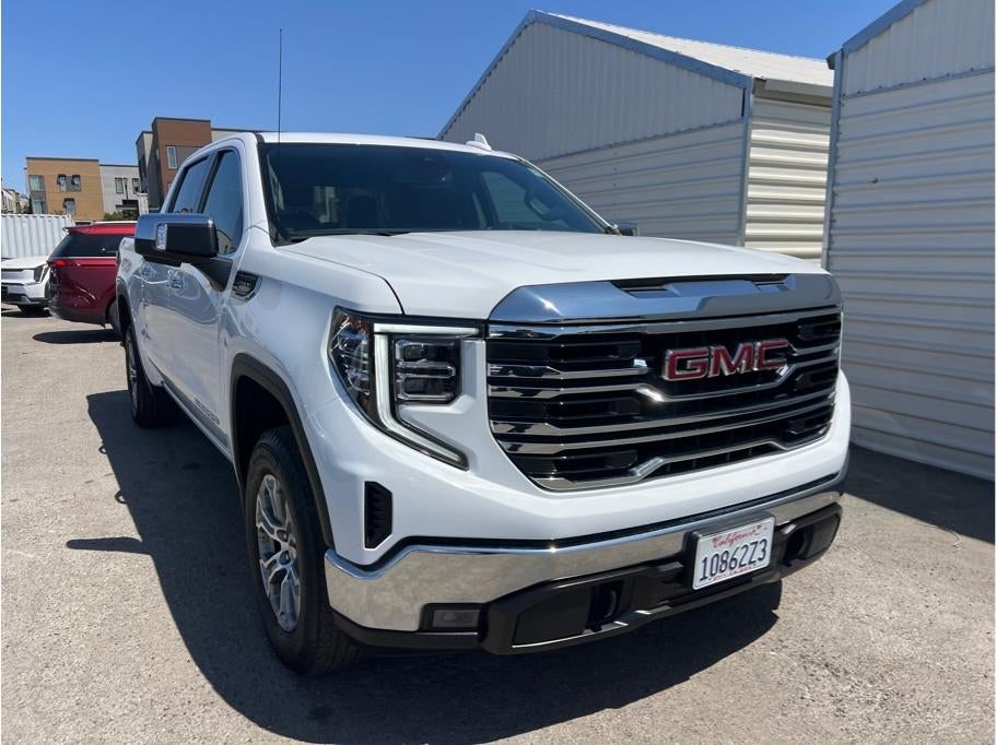 2024 GMC Sierra 1500 Crew Cab SLT Pickup 4D 5 3/4 ft