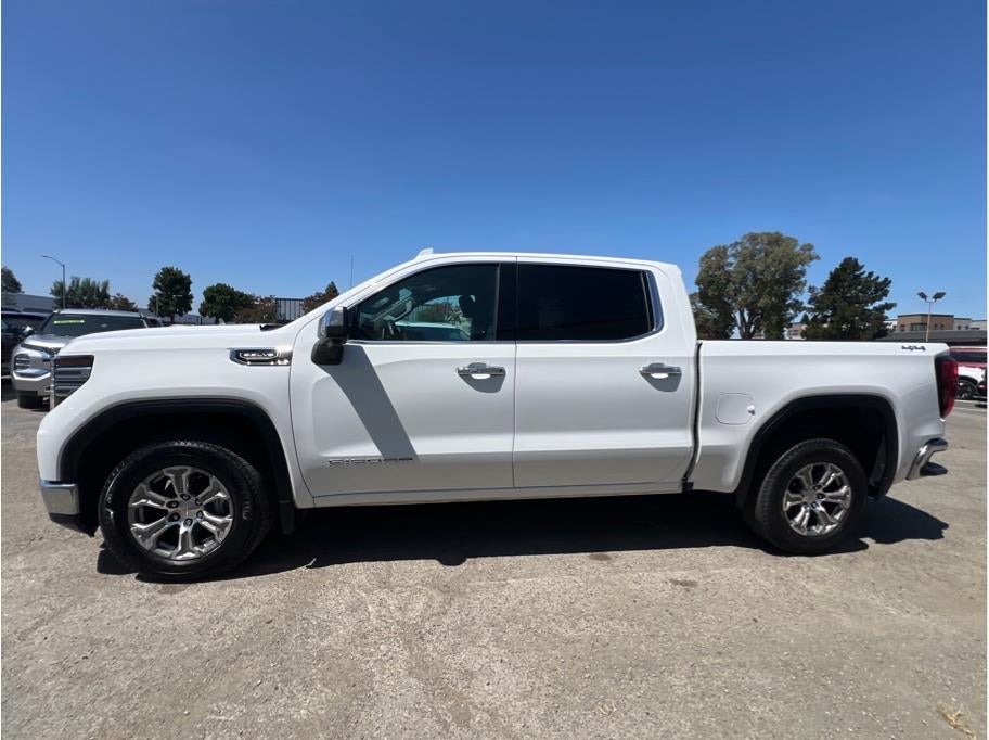 2024 GMC Sierra 1500 Crew Cab SLT Pickup 4D 5 3/4 ft