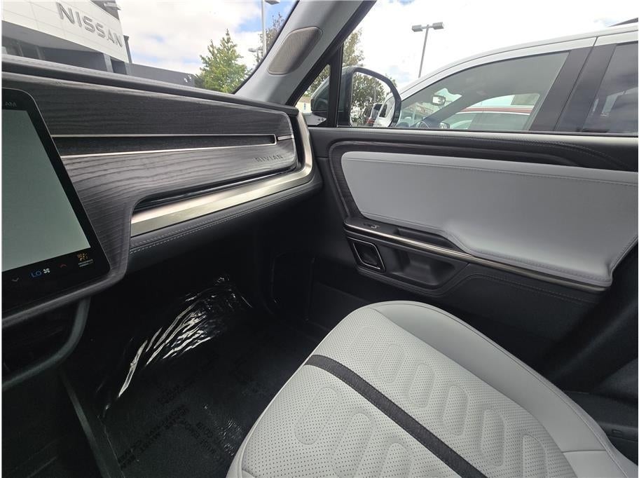 2024 Rivian R1S Quad Large Sport Utility 4D