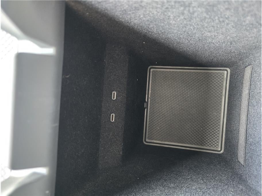 2024 Rivian R1S Quad Large Sport Utility 4D
