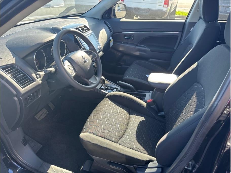 2027 Mitsubishi Outlander Sport ES