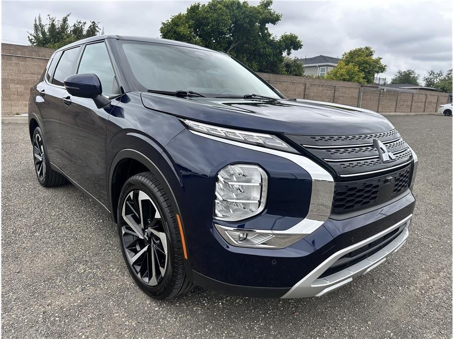 2024 Mitsubishi Outlander SE Sport Utility 4D