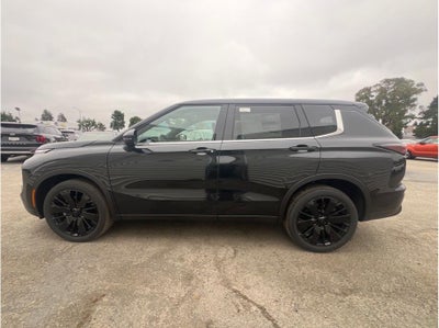 2026 Mitsubishi Outlander LE