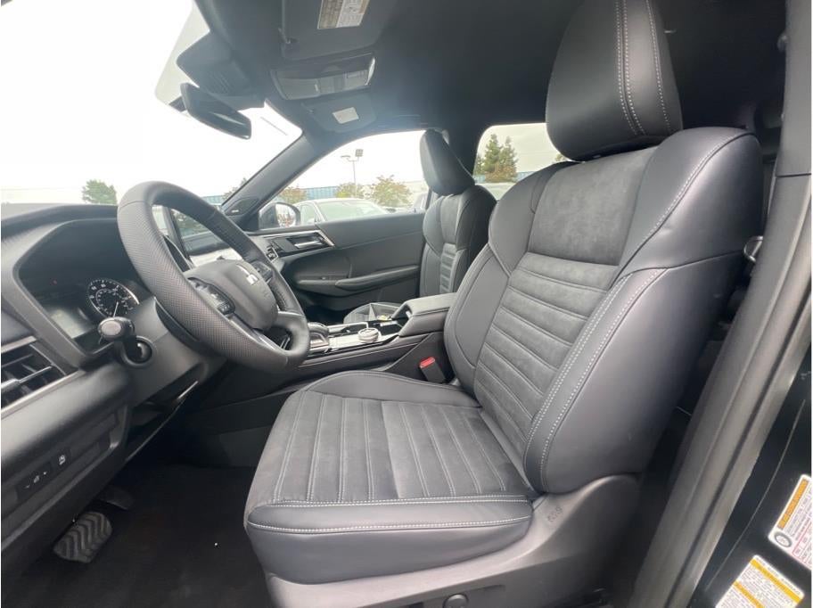 2026 Mitsubishi Outlander LE