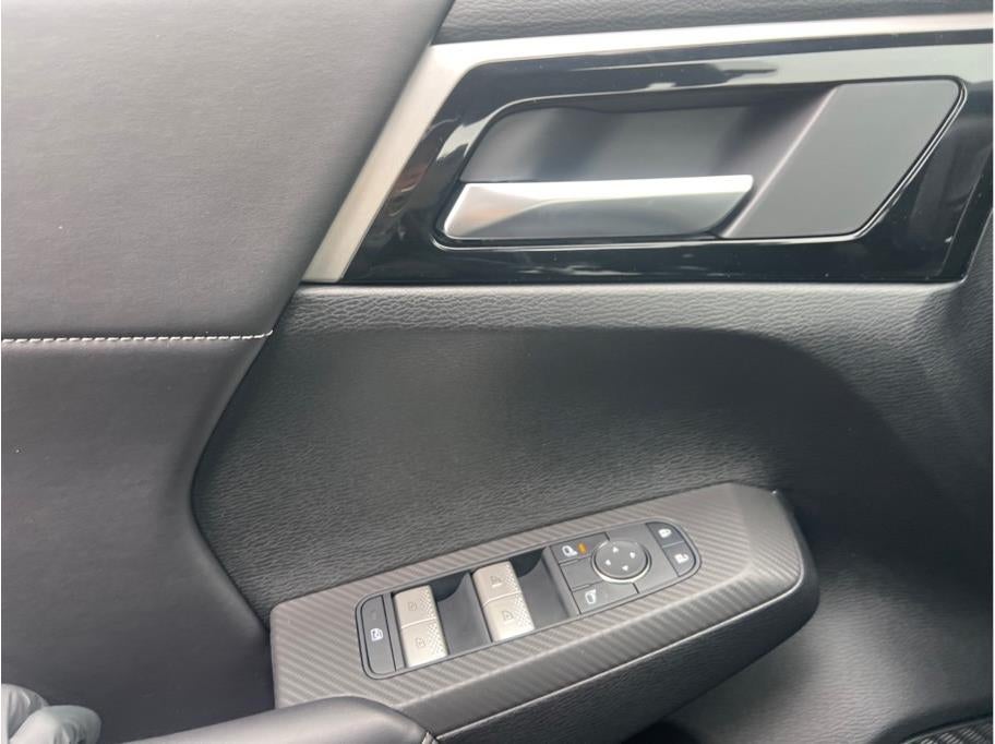 2026 Mitsubishi Outlander LE
