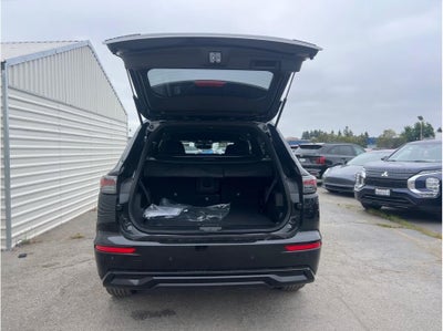2026 Mitsubishi Outlander LE