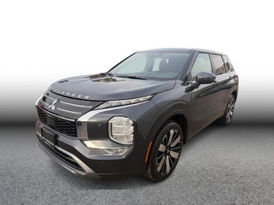 2025 Mitsubishi Outlander SE Sport Utility 4D