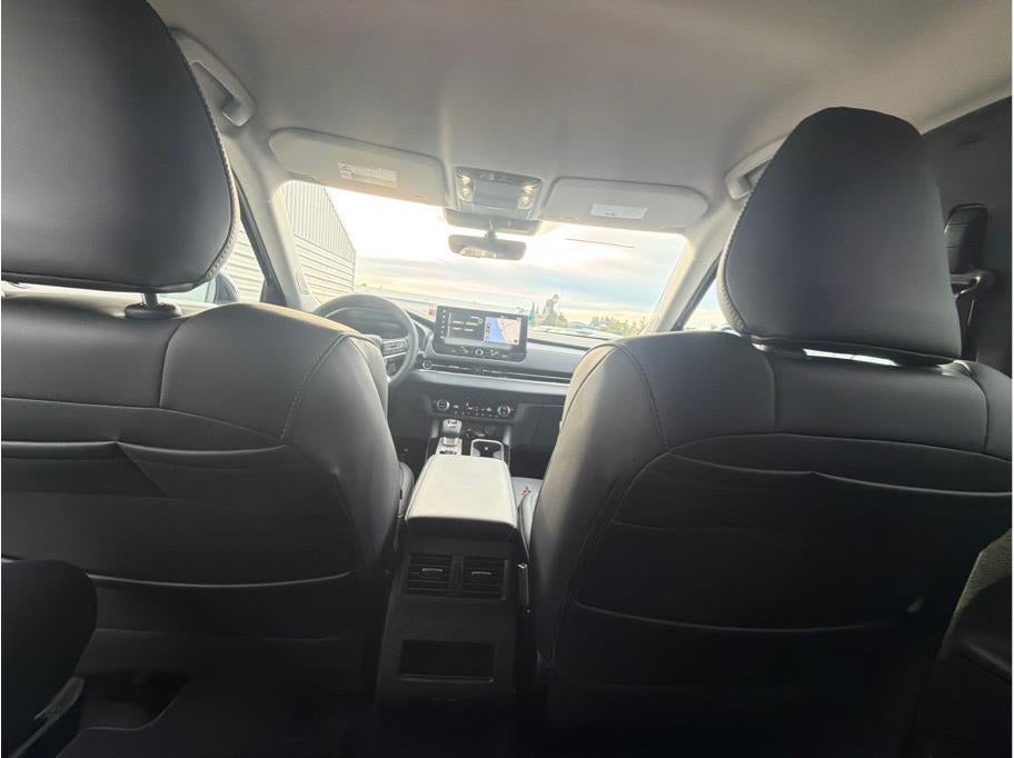 2025 Mitsubishi Outlander SE Sport Utility 4D