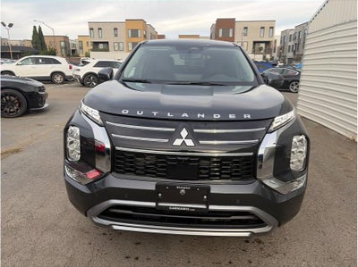 2025 Mitsubishi Outlander SE Sport Utility 4D