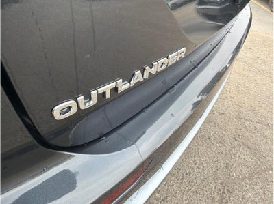2025 Mitsubishi Outlander SE Sport Utility 4D