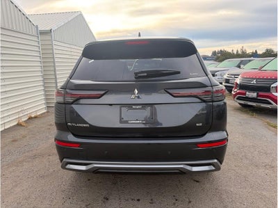 2025 Mitsubishi Outlander SE Sport Utility 4D