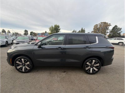 2025 Mitsubishi Outlander SE Sport Utility 4D
