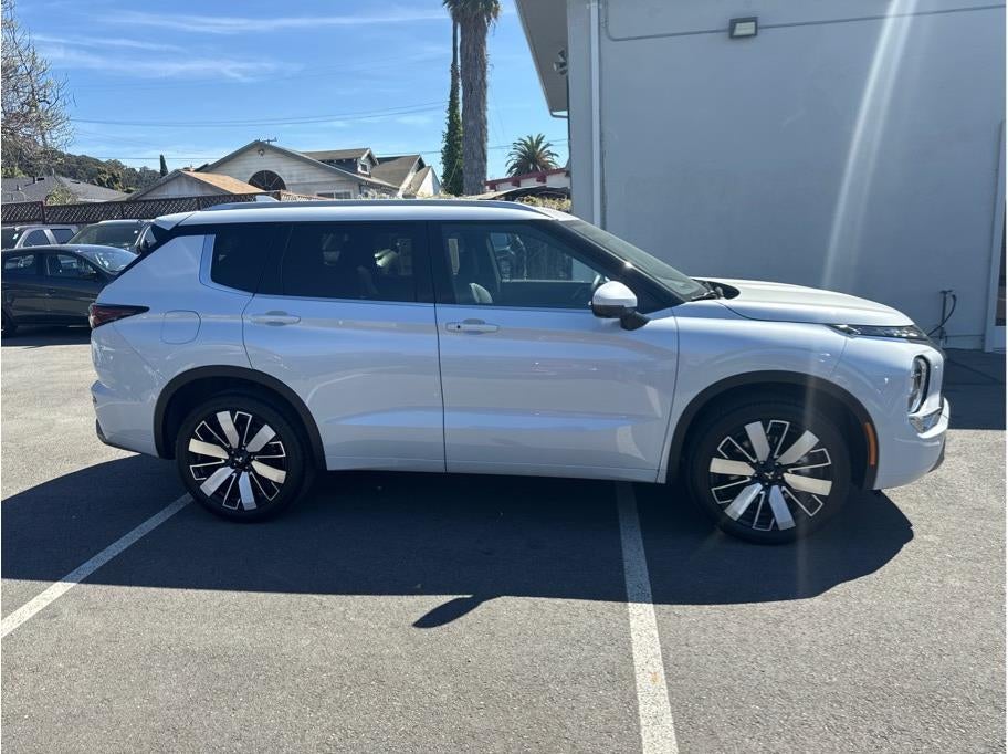 2025 Mitsubishi Outlander SEL Sport Utility 4D