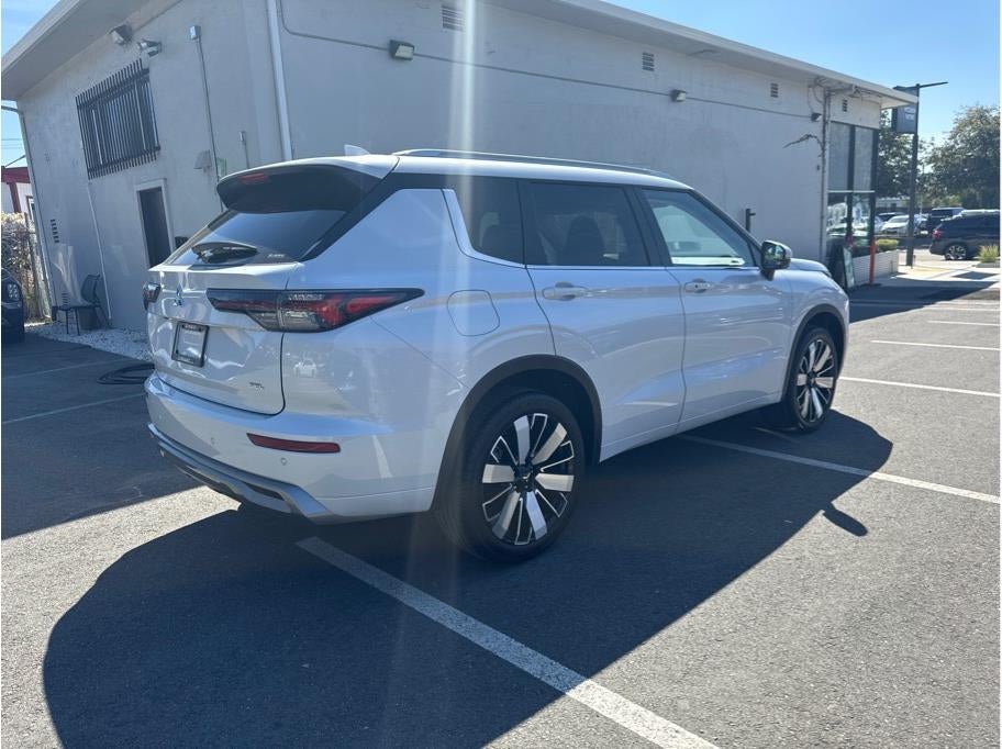 2025 Mitsubishi Outlander SEL Sport Utility 4D