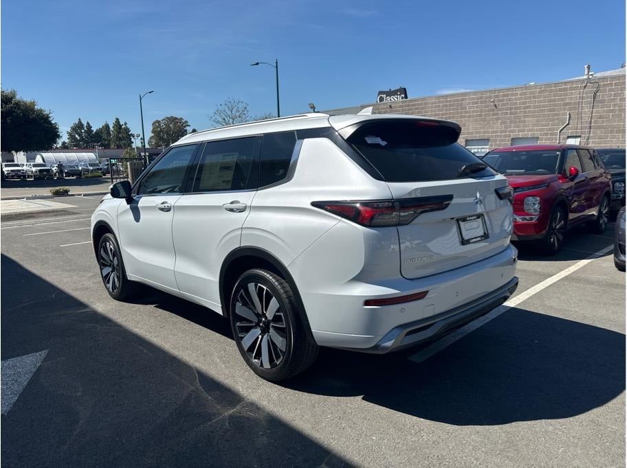 2025 Mitsubishi Outlander SEL Sport Utility 4D