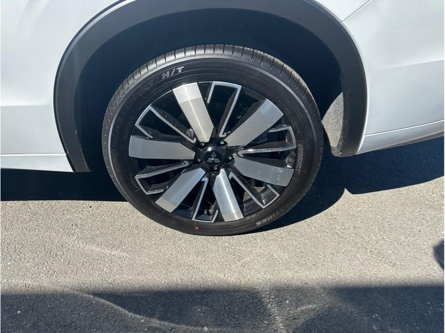 2025 Mitsubishi Outlander SEL Sport Utility 4D
