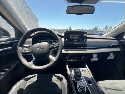 2025 Mitsubishi Outlander PHEV SE Sport Utility 4D