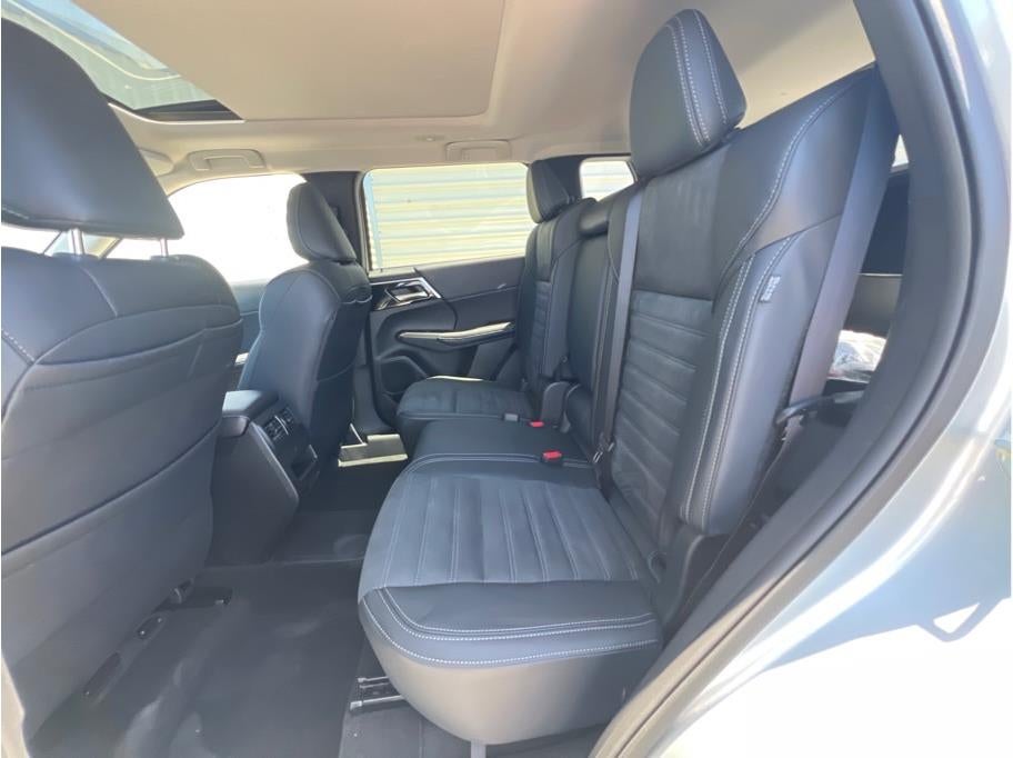 2025 Mitsubishi Outlander PHEV SE Sport Utility 4D