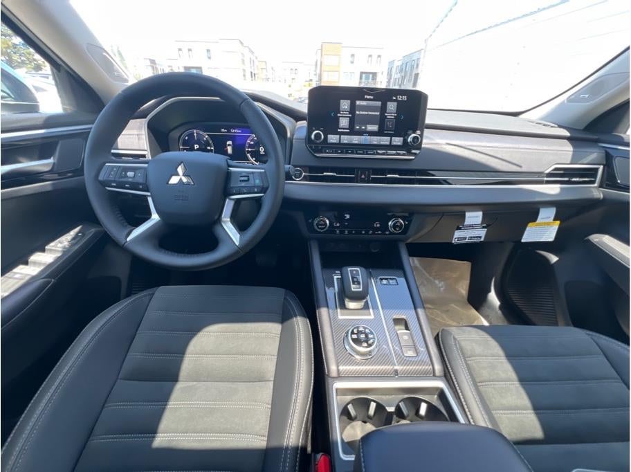 2025 Mitsubishi Outlander PHEV SE Sport Utility 4D