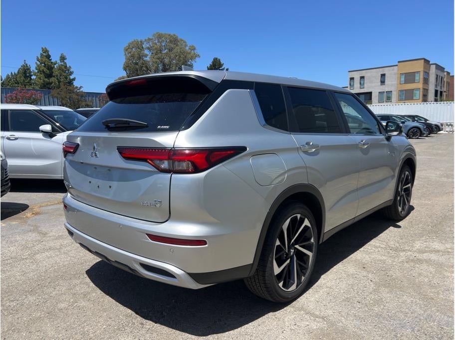2025 Mitsubishi Outlander PHEV SE Sport Utility 4D