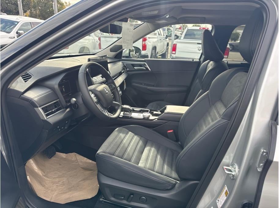 2026 Mitsubishi Outlander PHEV SE