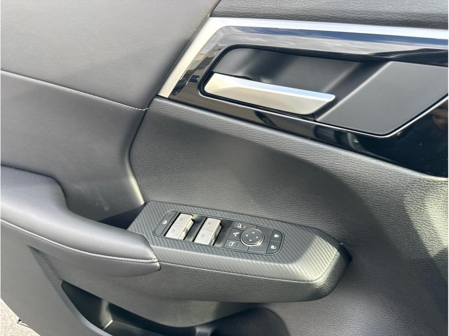 2026 Mitsubishi Outlander PHEV SE