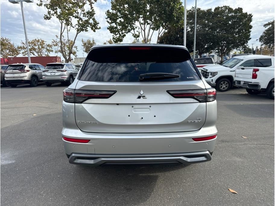 2026 Mitsubishi Outlander PHEV SE