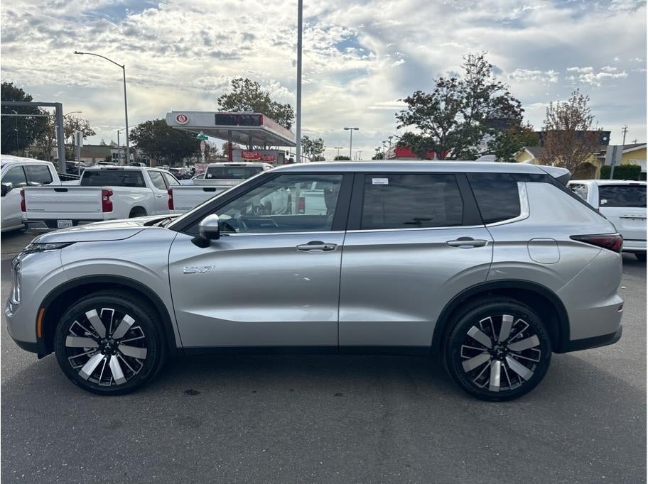2026 Mitsubishi Outlander PHEV SE