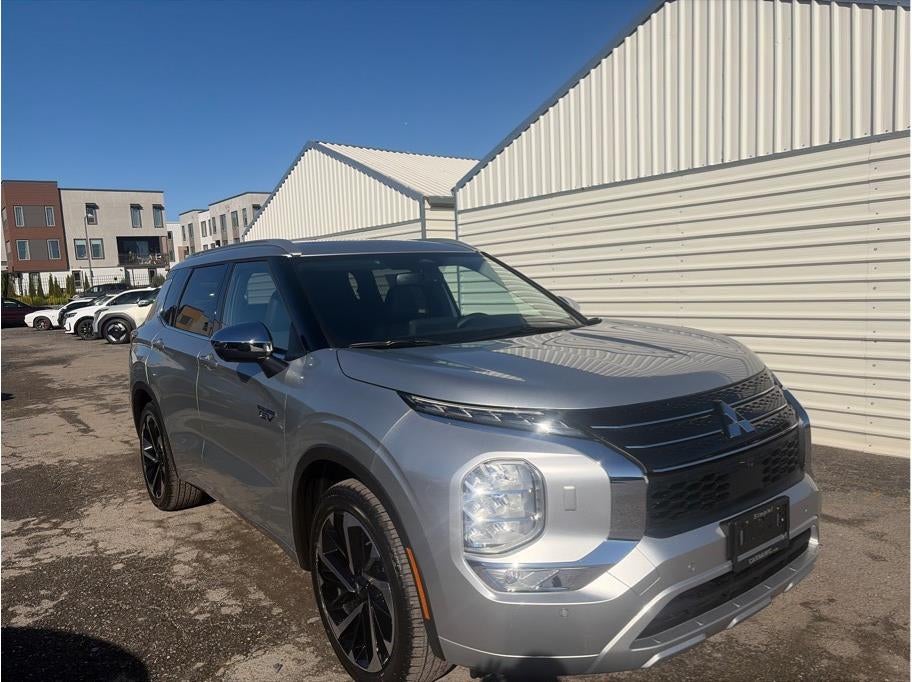 2025 Mitsubishi Outlander PHEV SEL