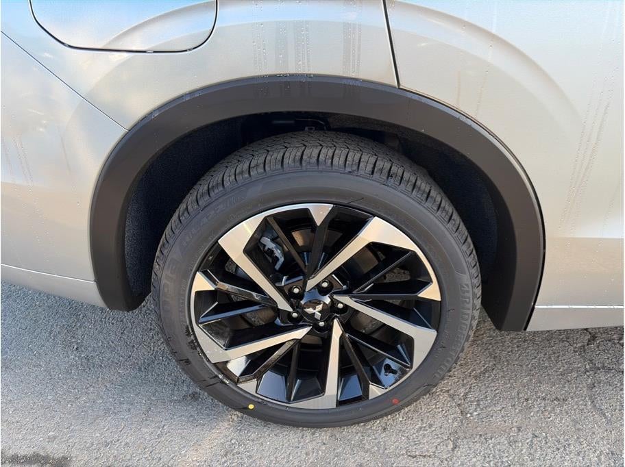2025 Mitsubishi Outlander PHEV SEL