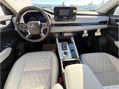 2025 Mitsubishi Outlander PHEV SEL