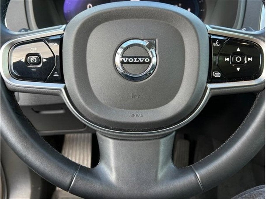 2023 Volvo XC90 B6 Plus Bright Theme Sport Utility 4D