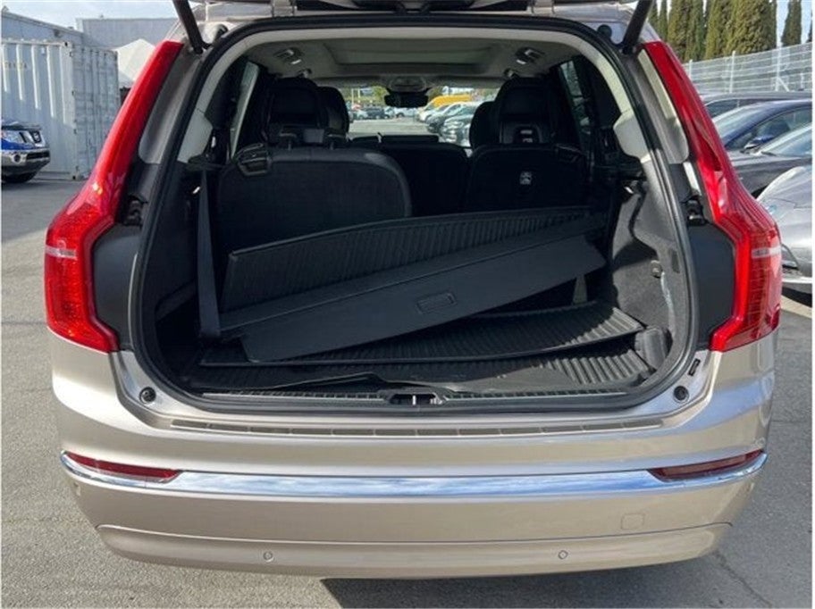 2023 Volvo XC90 B6 Plus Bright Theme Sport Utility 4D