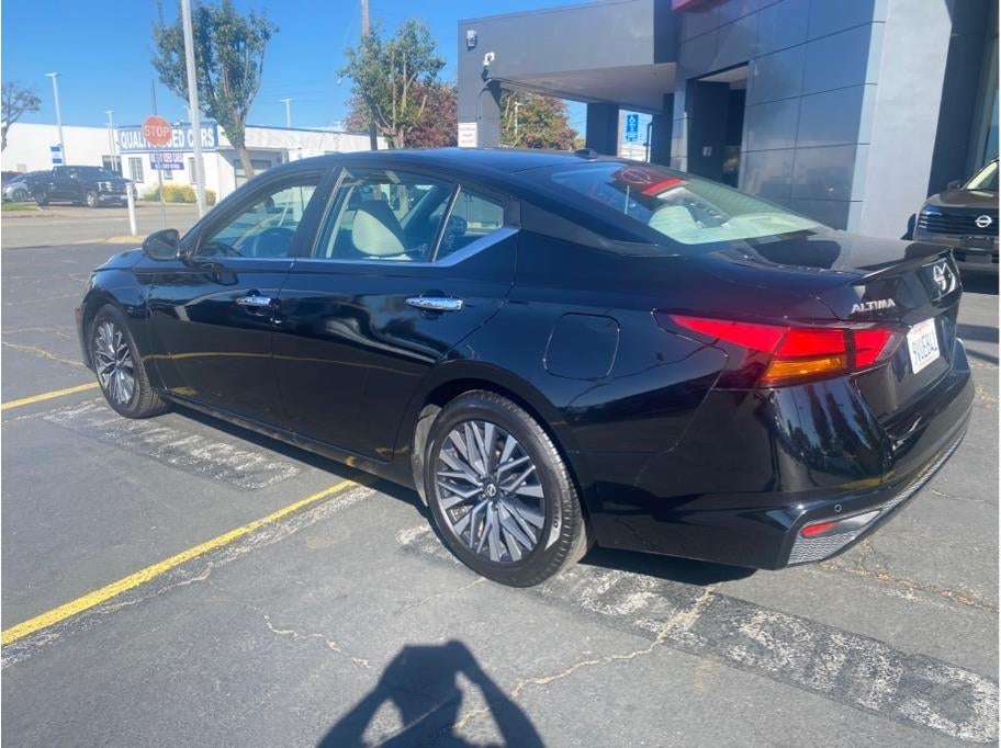 2025 Nissan Altima 2.5 SV Sedan 4D