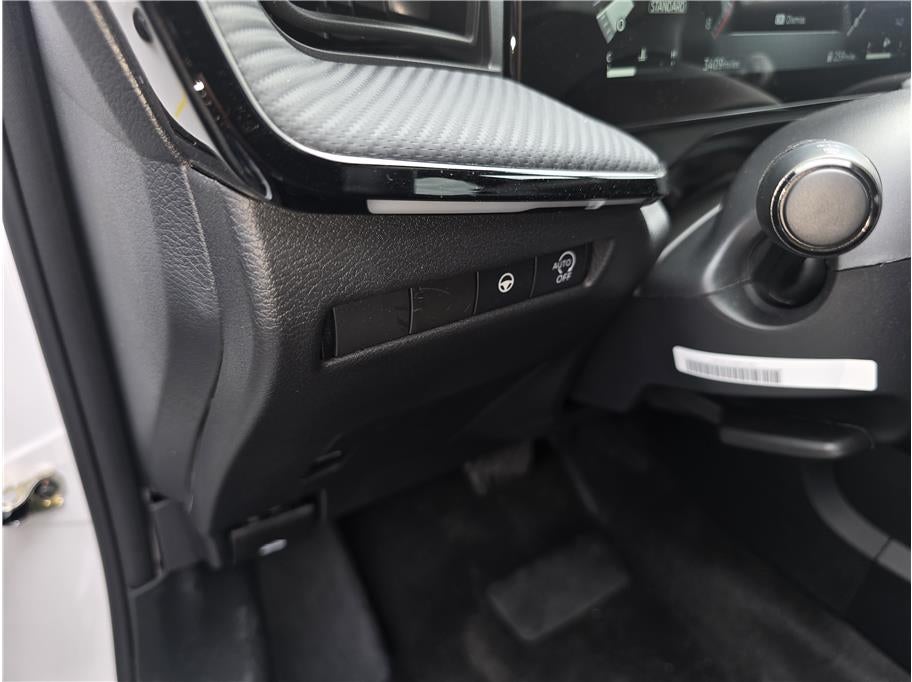 2025 Nissan Kicks SR Sport Utility 4D