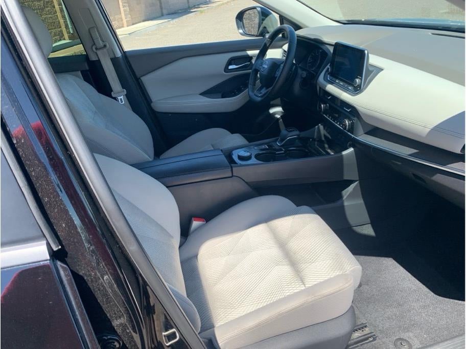 2025 Nissan Rogue SV Sport Utility 4D