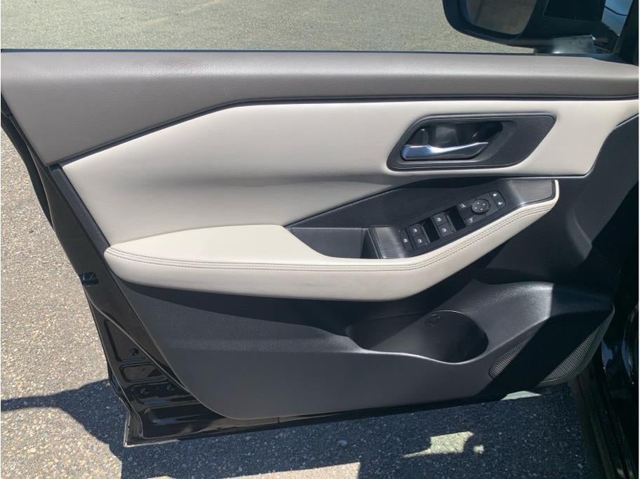 2025 Nissan Rogue SV Sport Utility 4D
