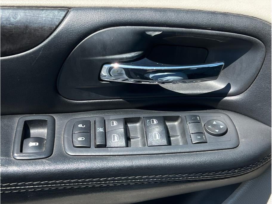 2017 Dodge Grand Caravan Passenger SE Minivan 4D