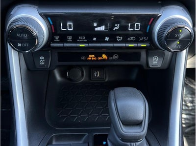 2024 Toyota RAV4 XLE Sport Utility 4D