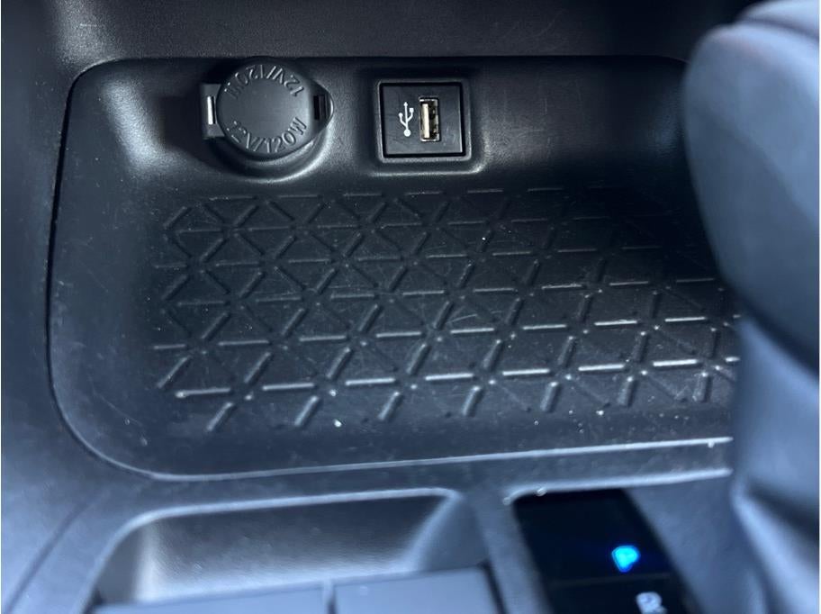 2024 Toyota RAV4 XLE Sport Utility 4D