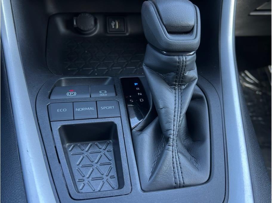 2024 Toyota RAV4 XLE Sport Utility 4D