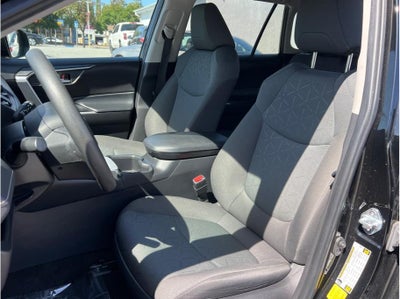 2024 Toyota RAV4 XLE Sport Utility 4D