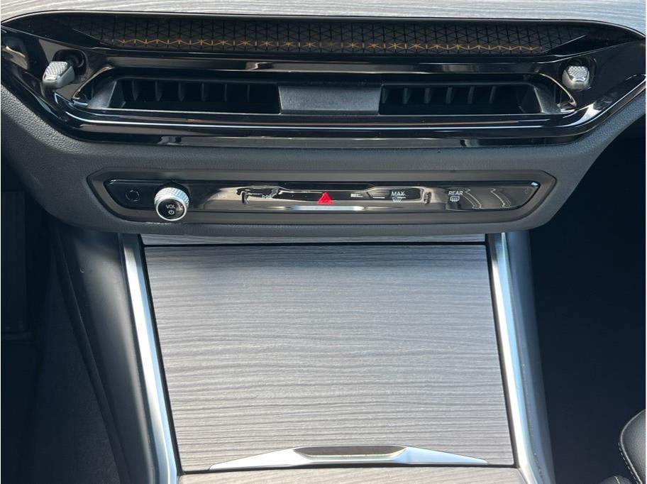 2026 BMW 3 Series 330i Sedan 4D