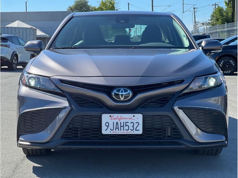 2024 Toyota Camry SE Sedan 4D