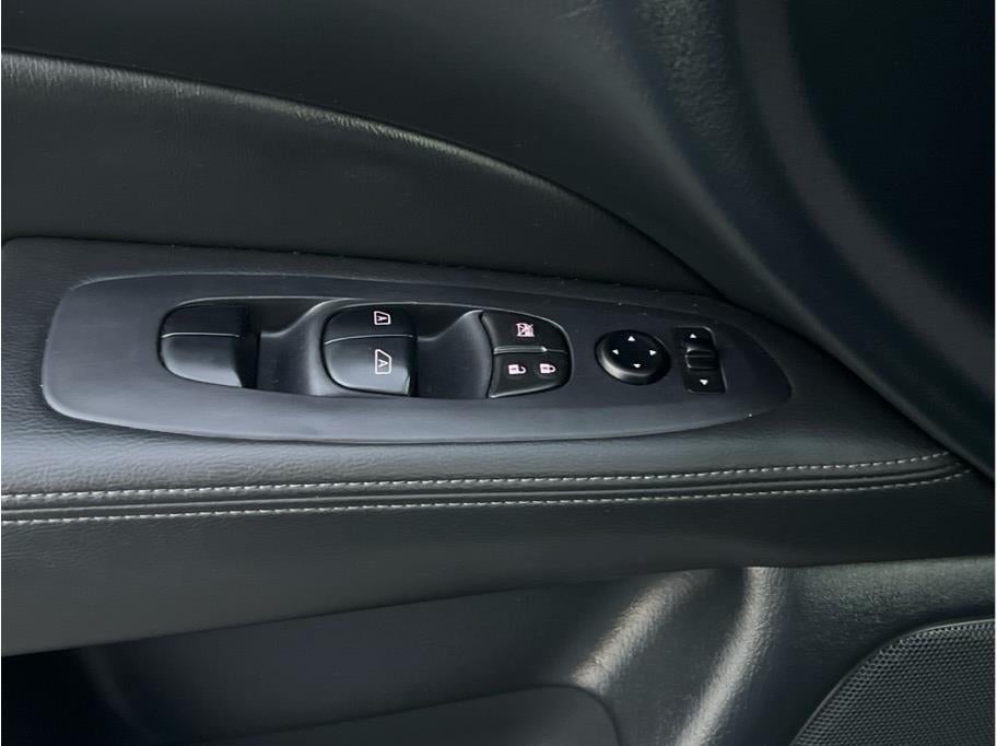 2019 Nissan Pathfinder SV Sport Utility 4D