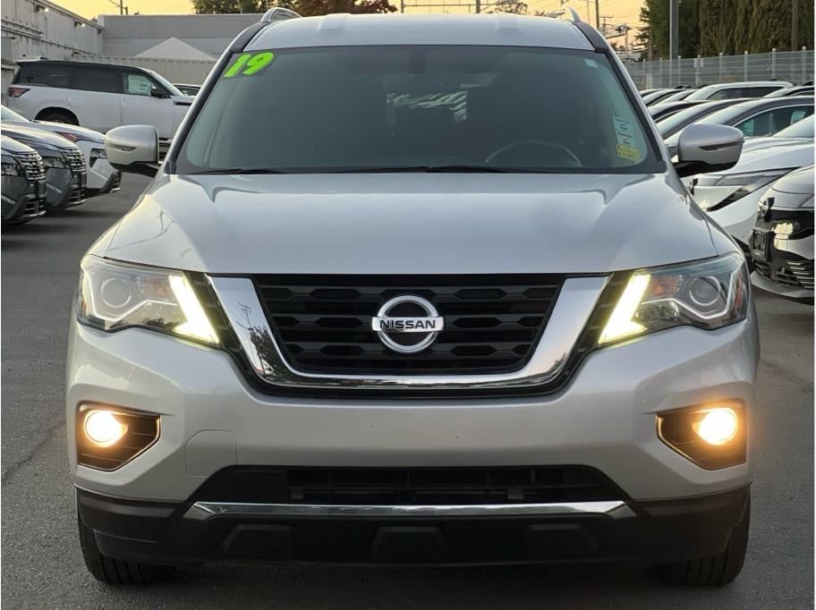2019 Nissan Pathfinder SV Sport Utility 4D